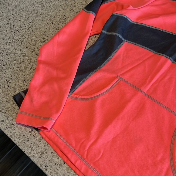 FILA Quarter Zip - Picture 4 of 5